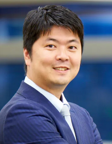 山本 真也 氏